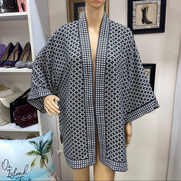 Max Studio NWT! Black/White Geo Tile Print  Kimono Size L - Picture 3 of 13